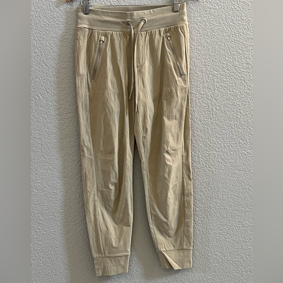 Athleta Trekkie North Jogger Pants Cream Tan Sand Size 2 - Picture 2 of 7